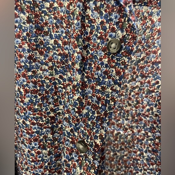 Button up - Picture 3 of 4